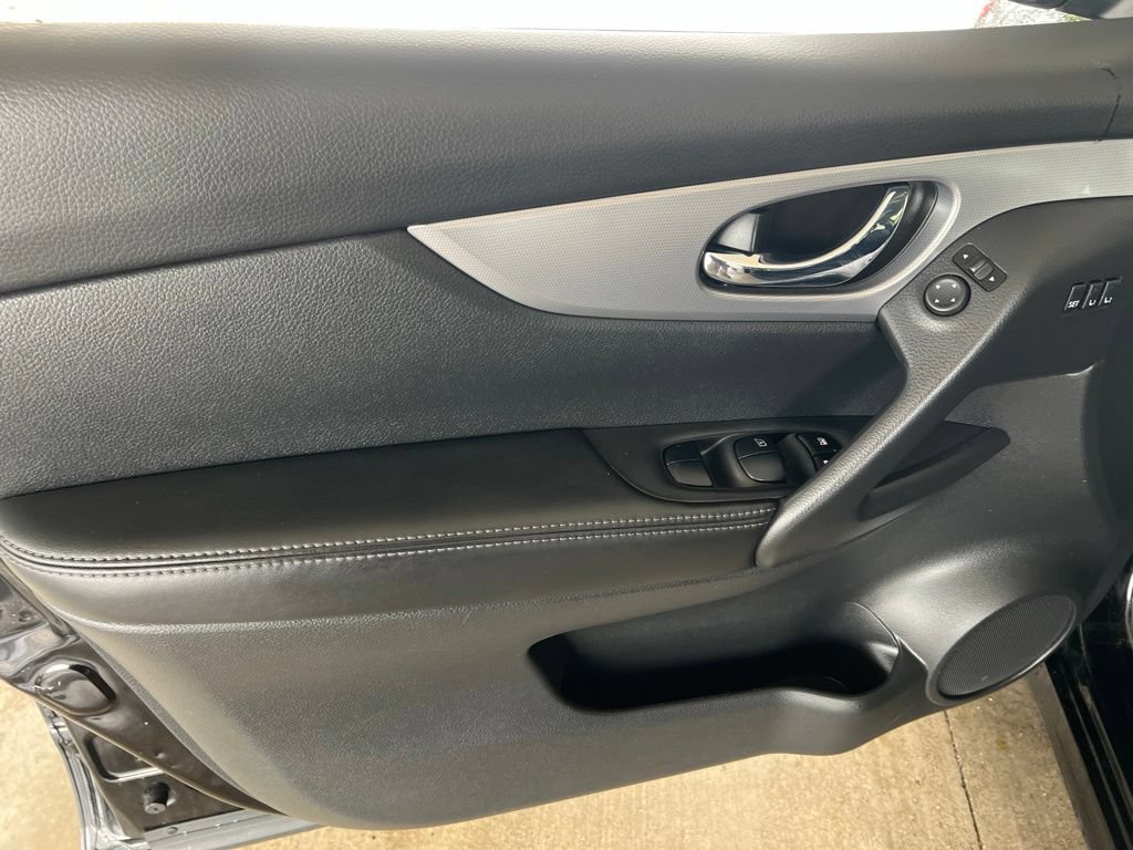 Used 2020 Nissan Rogue Sport SL w/ Premium Package AWD/4WD image 7