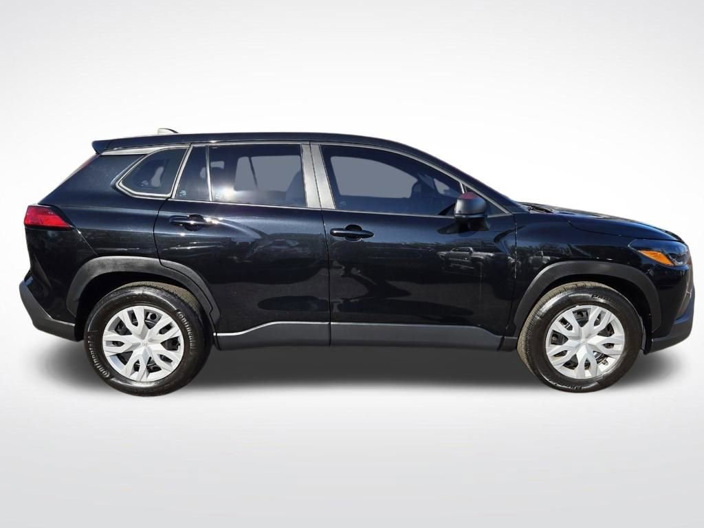 Used 2024 Toyota Corolla Cross L image 9