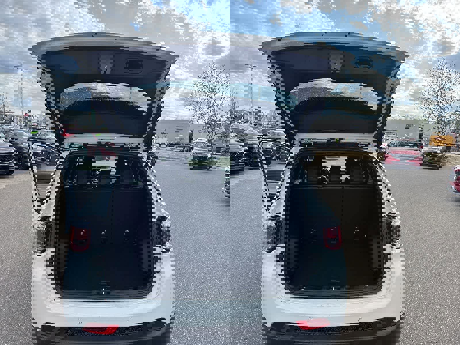 Used 2023 Jeep Compass Limited image 23