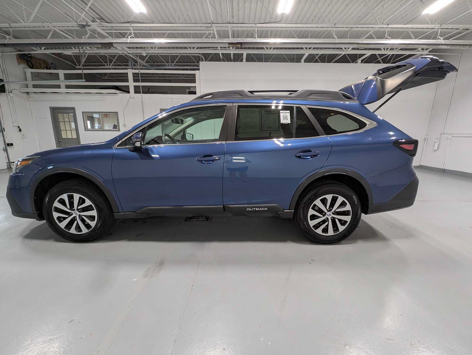 Used 2021 Subaru Outback Premium w/ Popular Package #1 AWD/4WD image 12