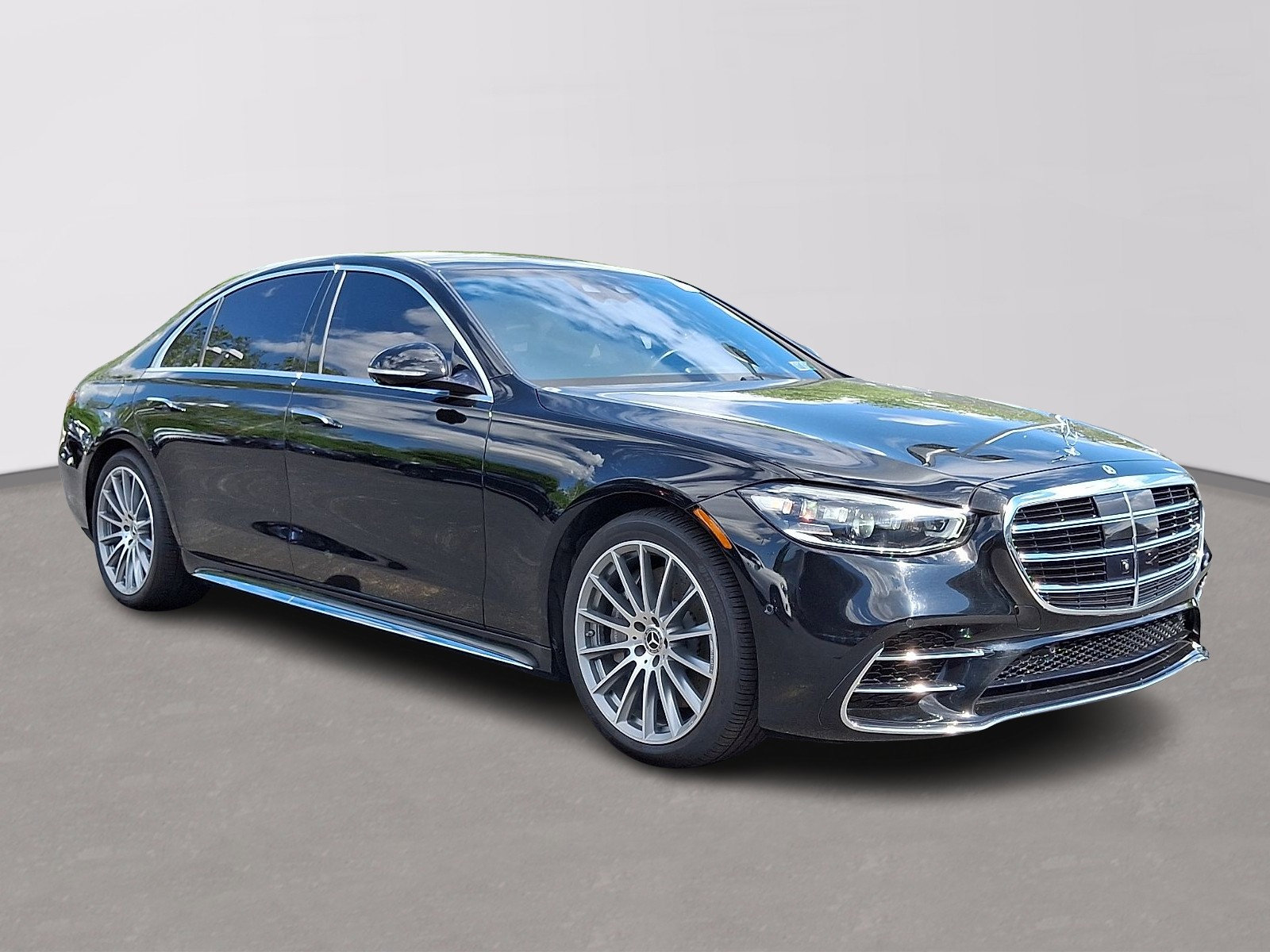 Certified 2023 Mercedes-Benz S 580 4MATIC Sedan image 3