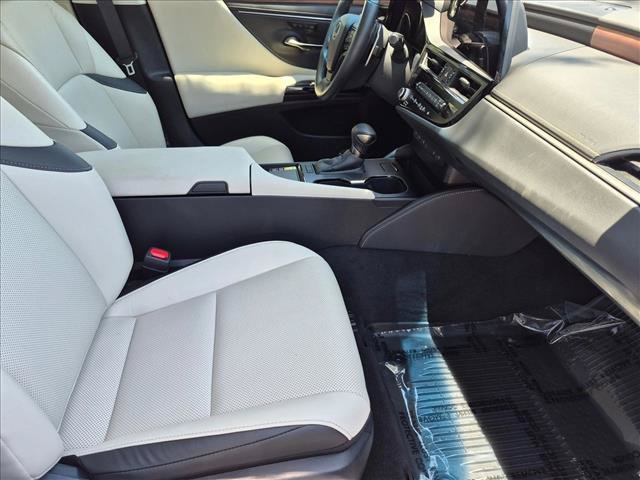 Certified 2025 Lexus ES 350 w/ Premium Package FWD image 19