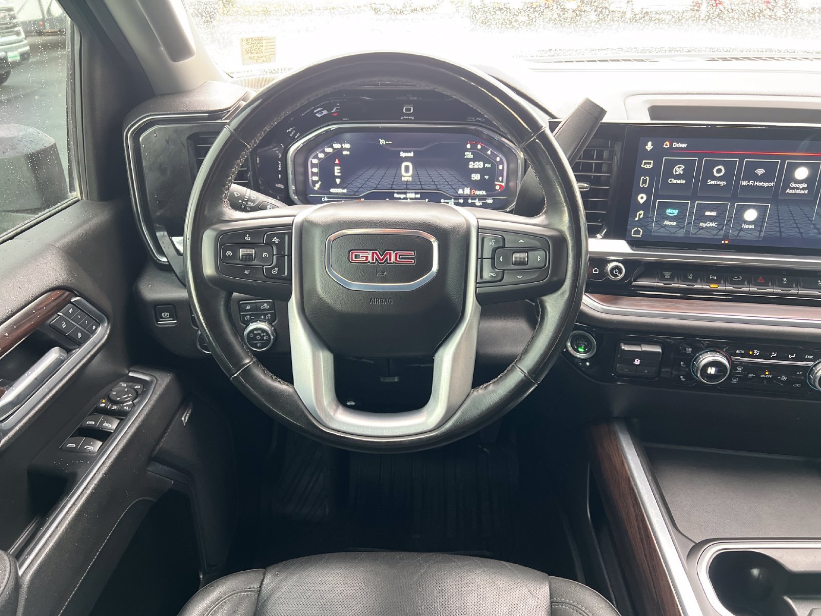 Used 2025 GMC Sierra 3500 SLT w/ SLT Premium Package AWD/4WD image 20