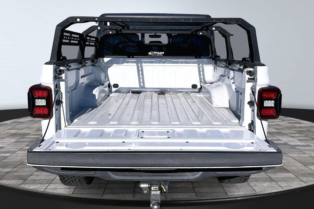 Certified 2020 Jeep Gladiator Overland image 25