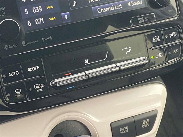 Used 2017 Toyota Prius Three image 27