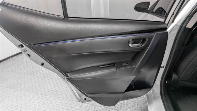 Used 2018 Toyota Corolla SE FWD image 16