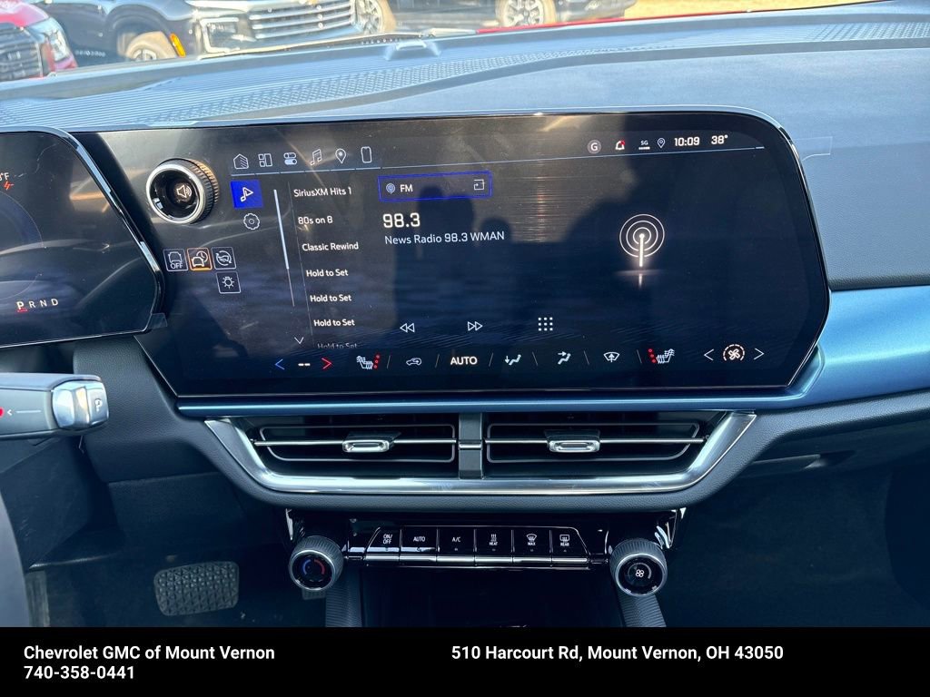 New 2026 Chevrolet Equinox EV LT image 18