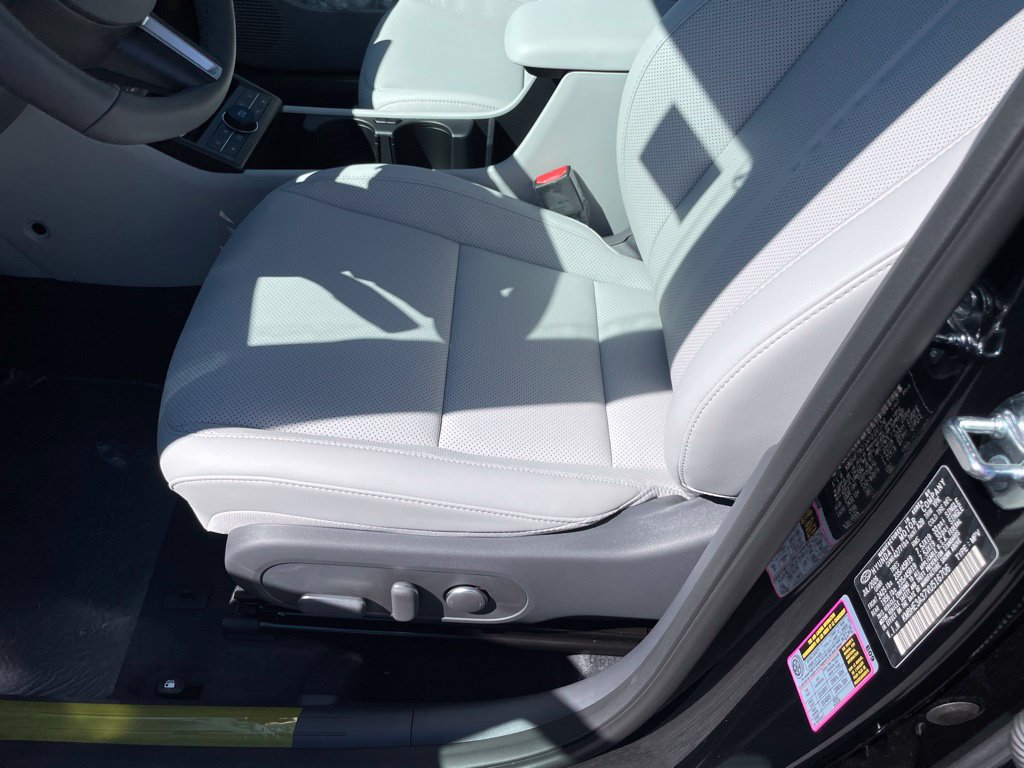 New 2027 Hyundai Kona Limited FWD image 12