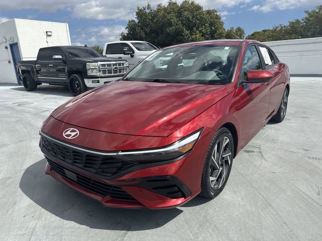 Used 2025 Hyundai Elantra SEL FWD image 37