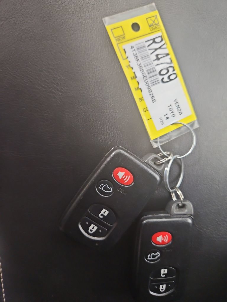 Used 2014 Toyota Venza Limited AWD/4WD image 30