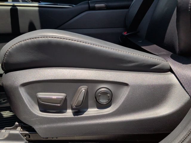 Used 2024 Toyota Crown Platinum AWD/4WD image 15