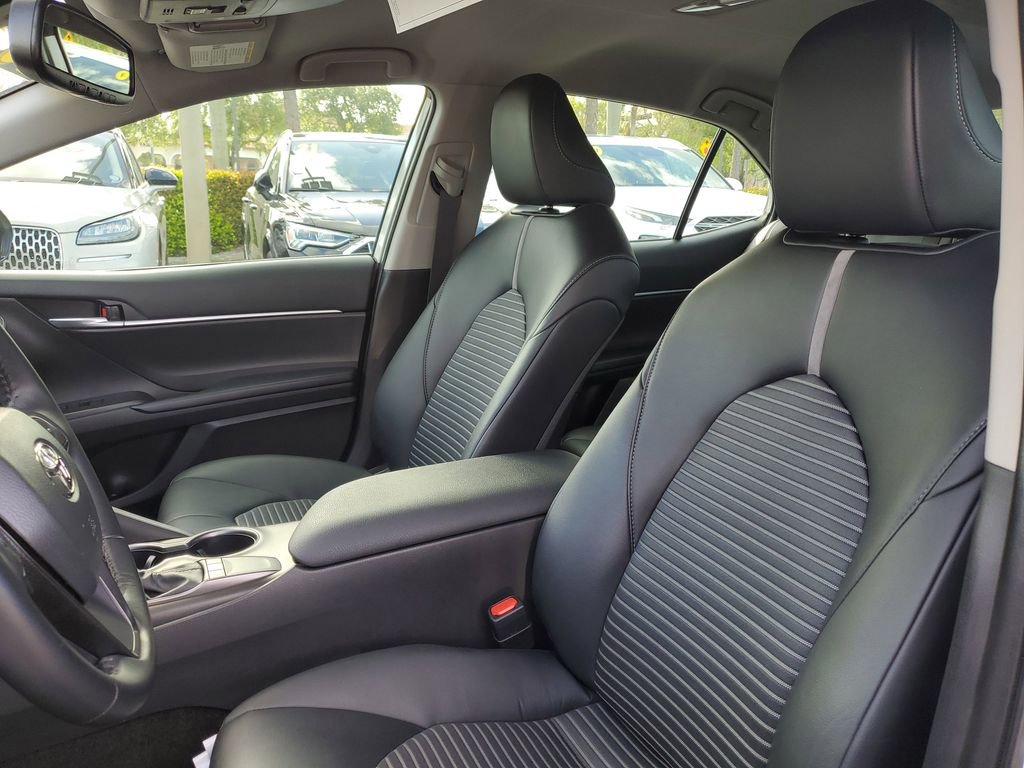 Used 2023 Toyota Camry SE w/ Convenience Package image 20