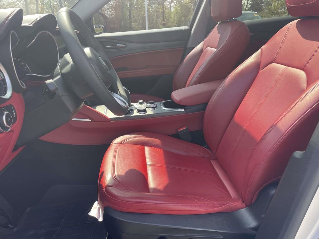 Used 2021 Alfa Romeo Stelvio Ti w/ Premium Package image 12