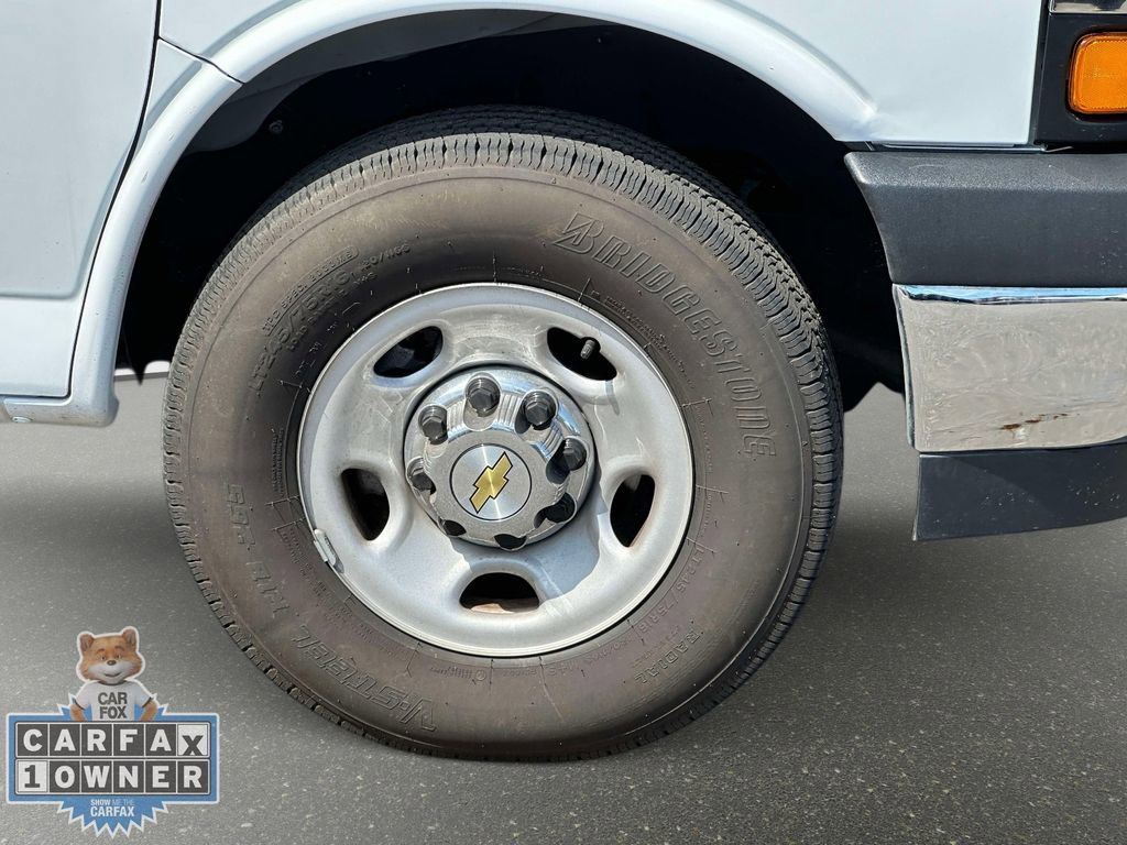 Used 2024 Chevrolet Express 3500 LT w/ LT Preferred Equipment Group RWD image 10