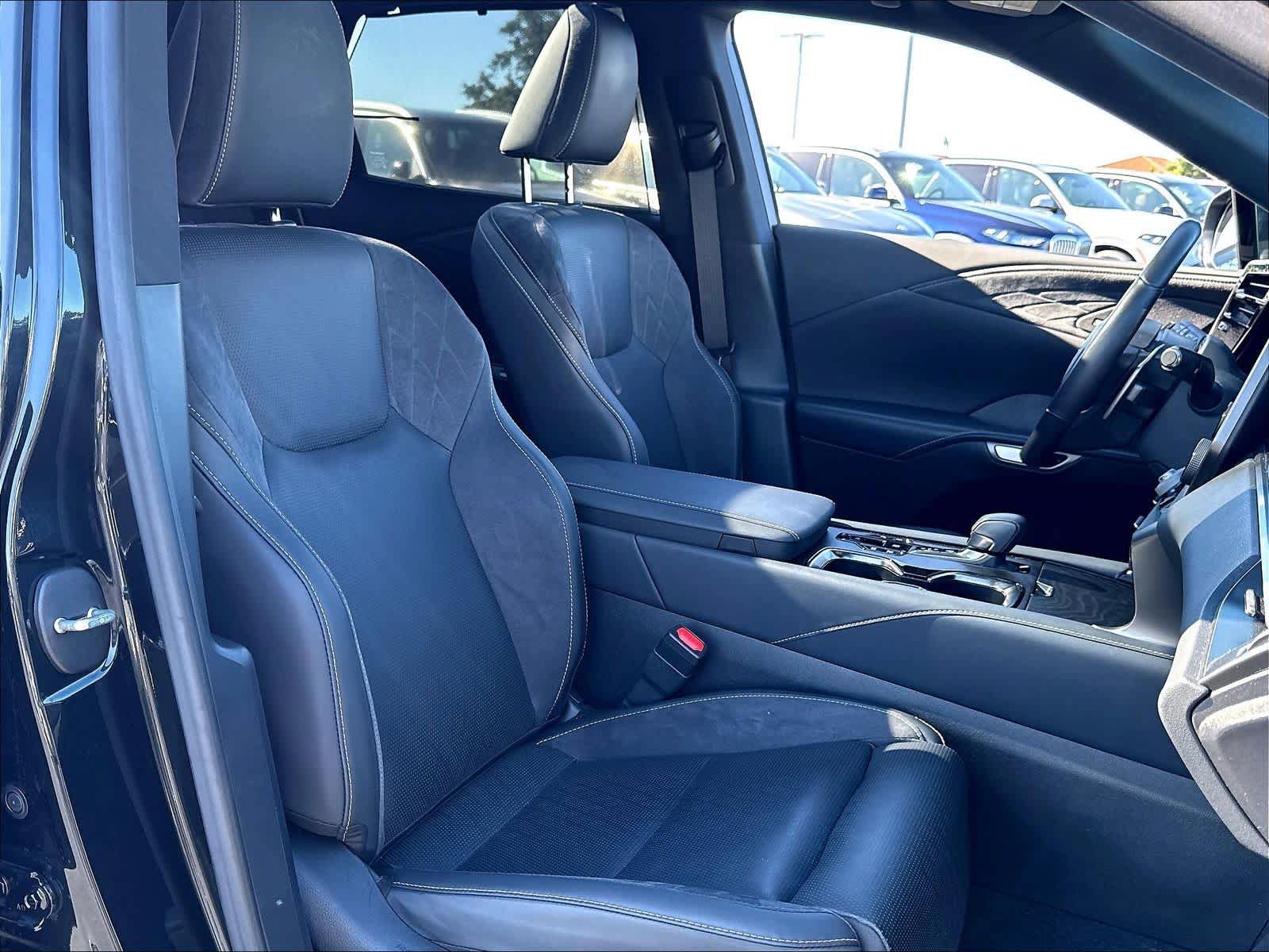 Used 2025 Lexus RX 450h AWD w/ Convenience Package image 30