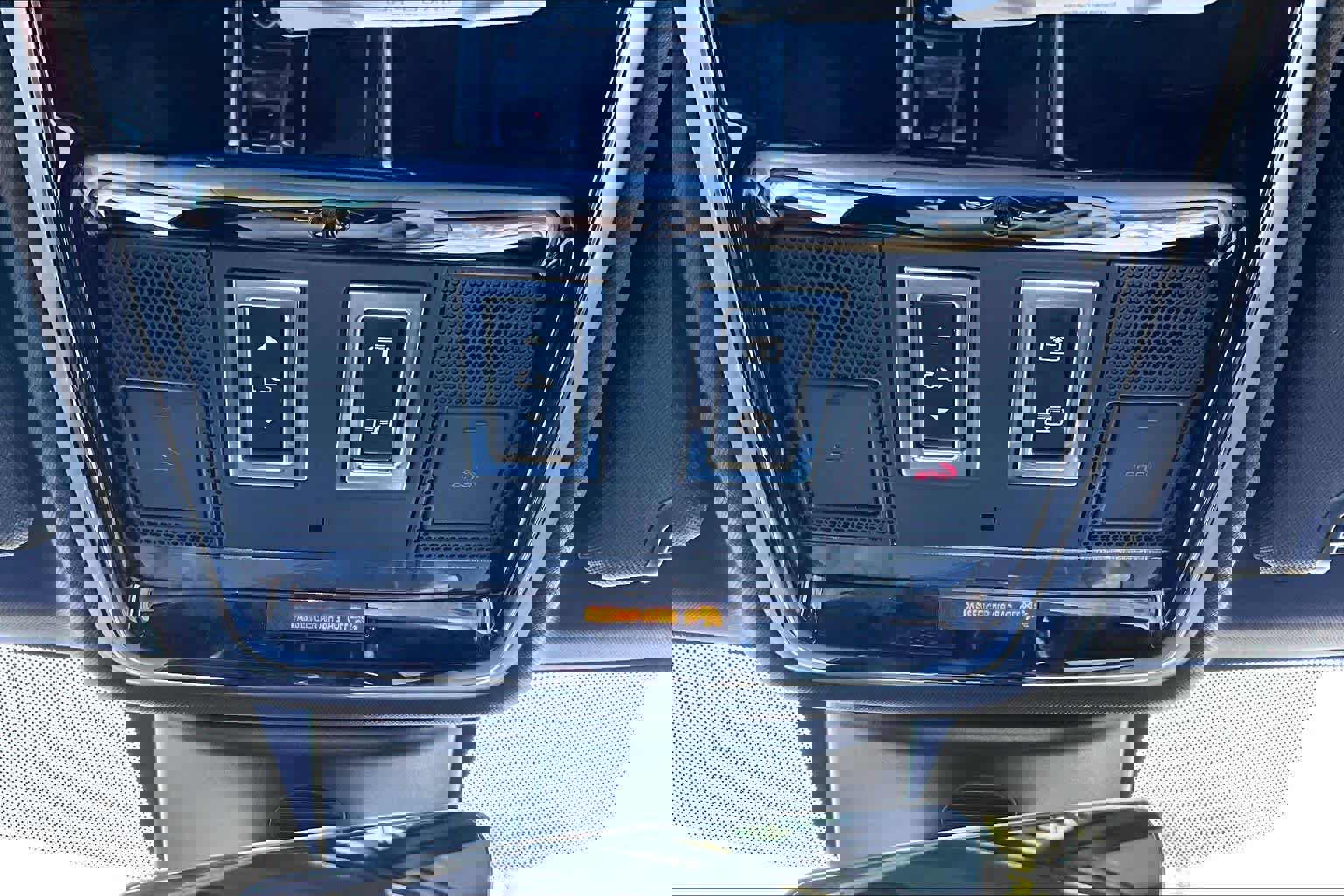 Used 2022 Land Rover Range Rover Sport HSE Silver Edition image 32