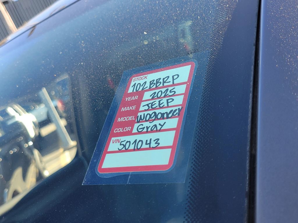 Used 2025 Jeep Wagoneer Series II image 32