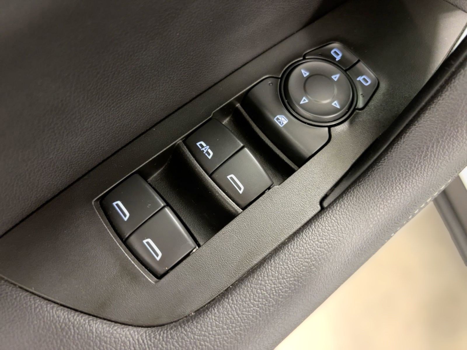 Certified 2025 Chevrolet Blazer LT image 20