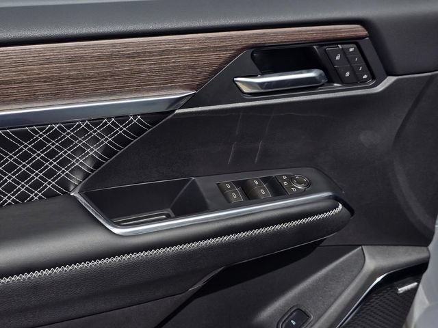 New 2026 GMC Acadia Denali w/ Super Cruise Package FWD image 19