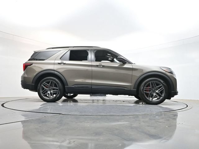 Used 2026 Ford Explorer ST w/ Sun And Sound Package AWD/4WD image 57
