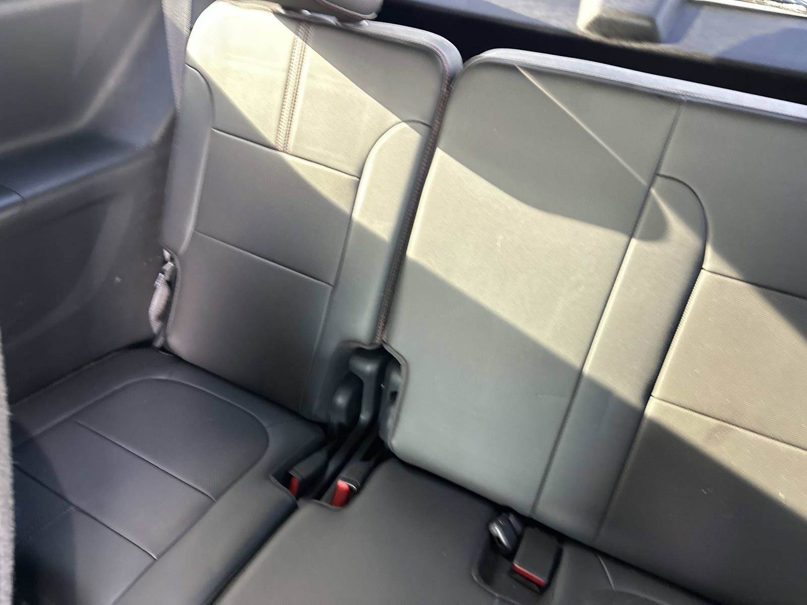 Used 2023 Chevrolet Traverse RS image 12