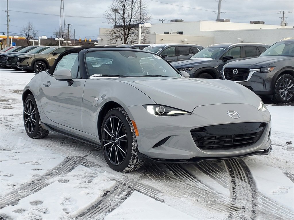 New 2025 MAZDA MX-5 Miata Grand Touring w/ Appearance Package image 4