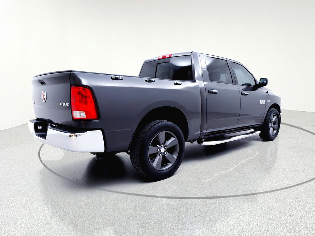 Used 2017 RAM 1500 Classic SLT AWD/4WD image 12