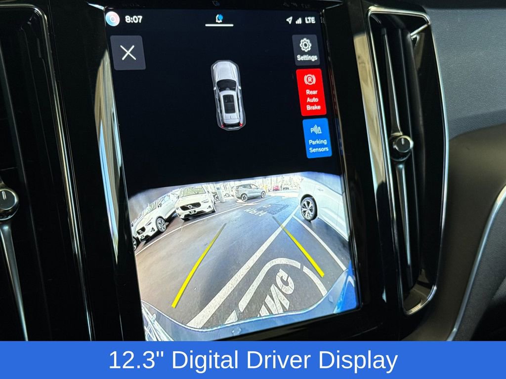 Certified 2025 Volvo XC60 B5 Core image 19