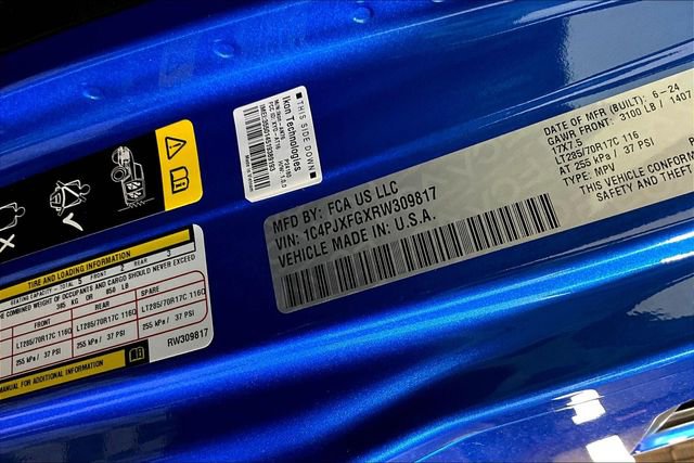 Used 2024 Jeep Wrangler Unlimited Rubicon w/ Capability Package image 18