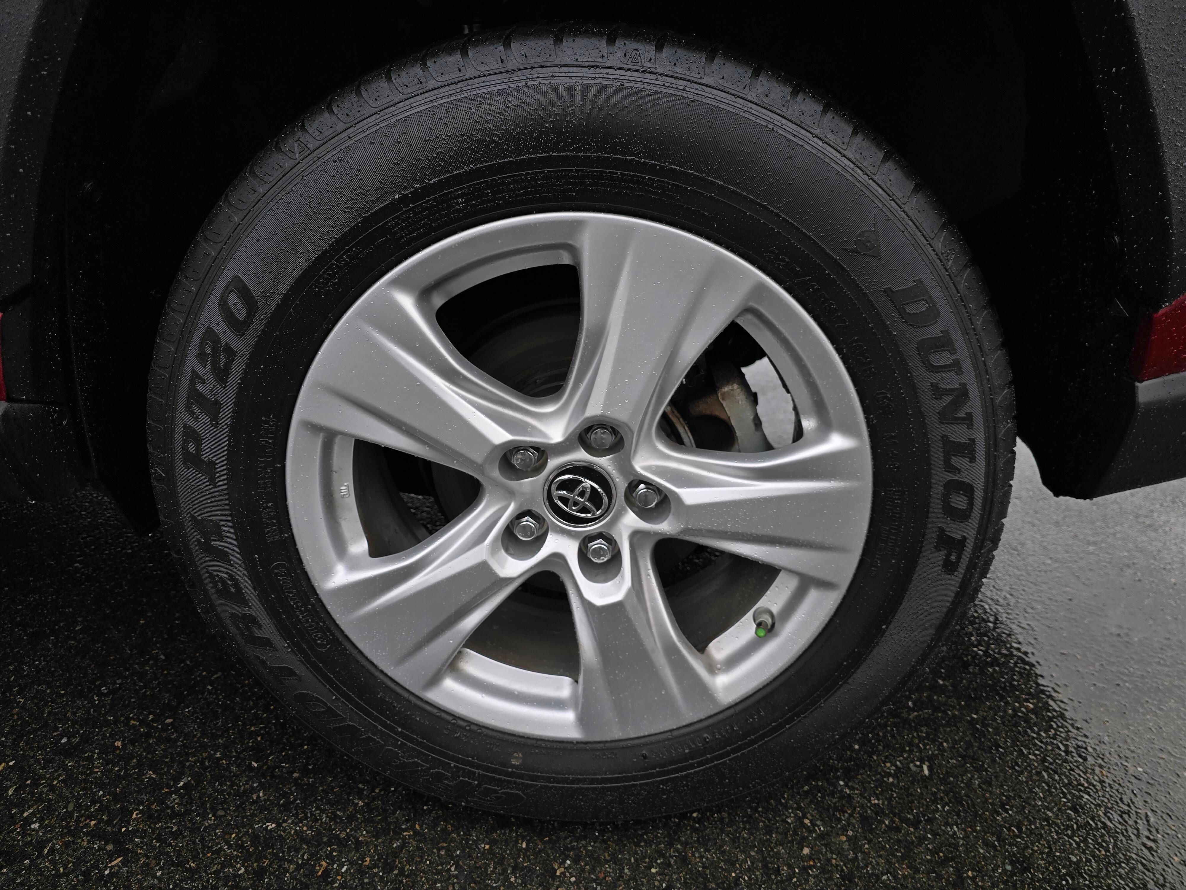 Used 2019 Toyota RAV4 LE image 11