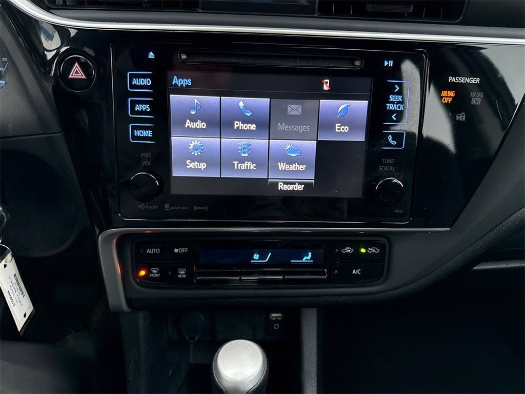 Used 2017 Toyota Corolla LE image 28