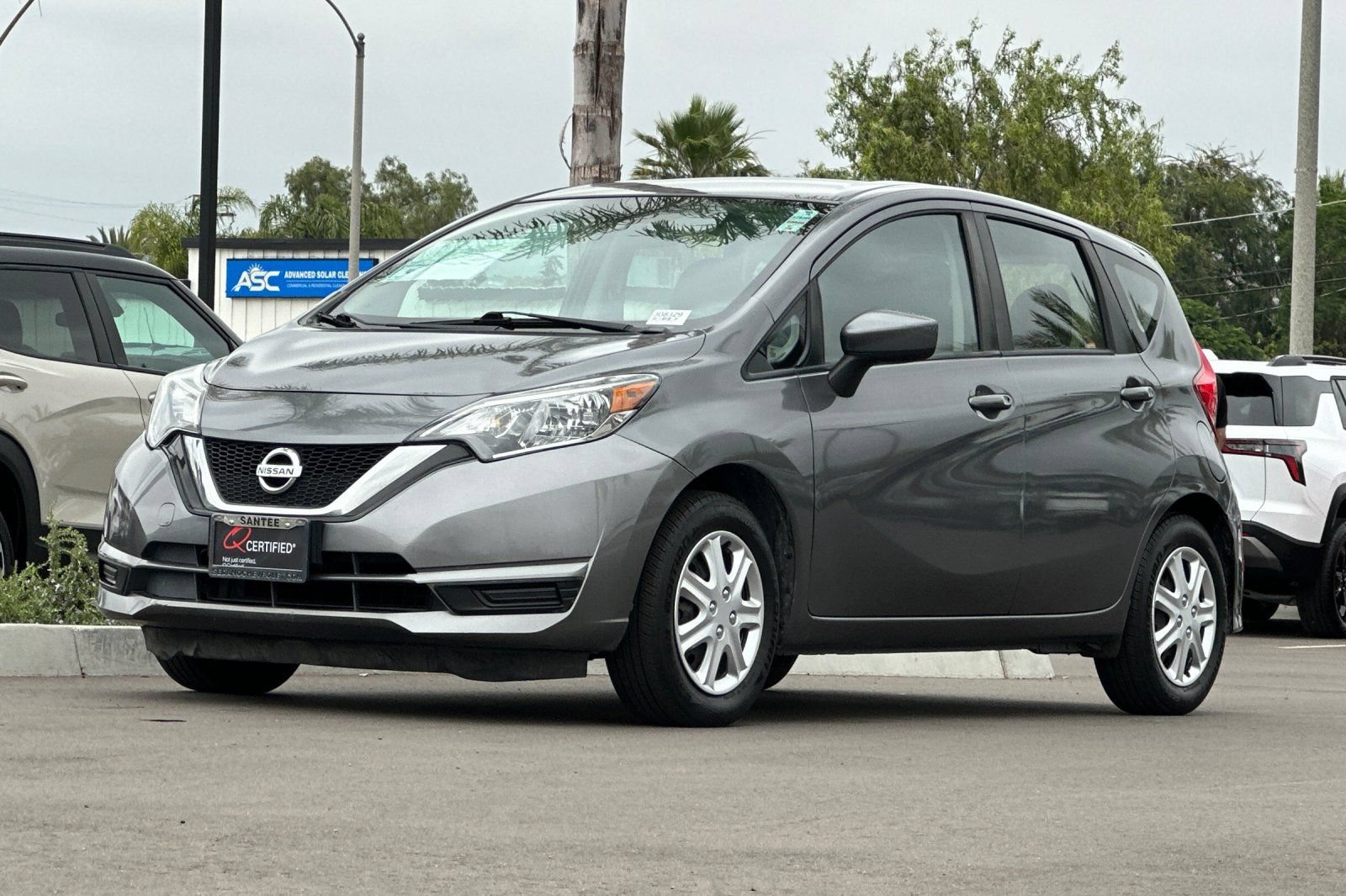 Used 2018 Nissan Versa Note SV FWD image 8