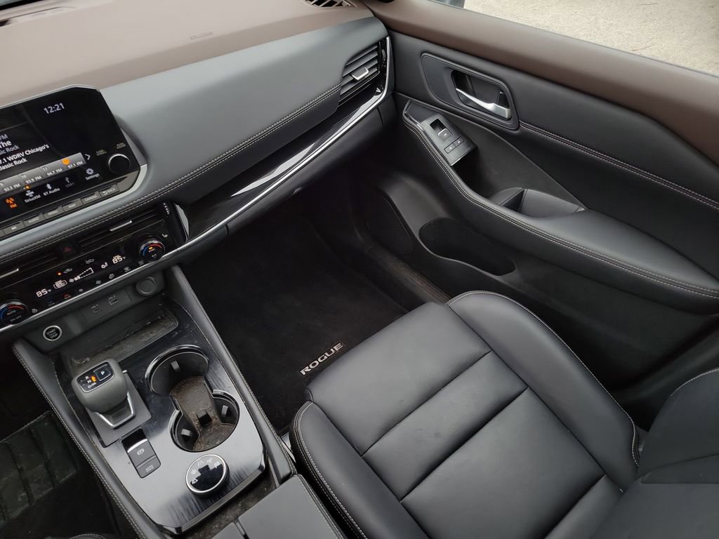 Used 2023 Nissan Rogue SL w/ SL Premium Package image 13