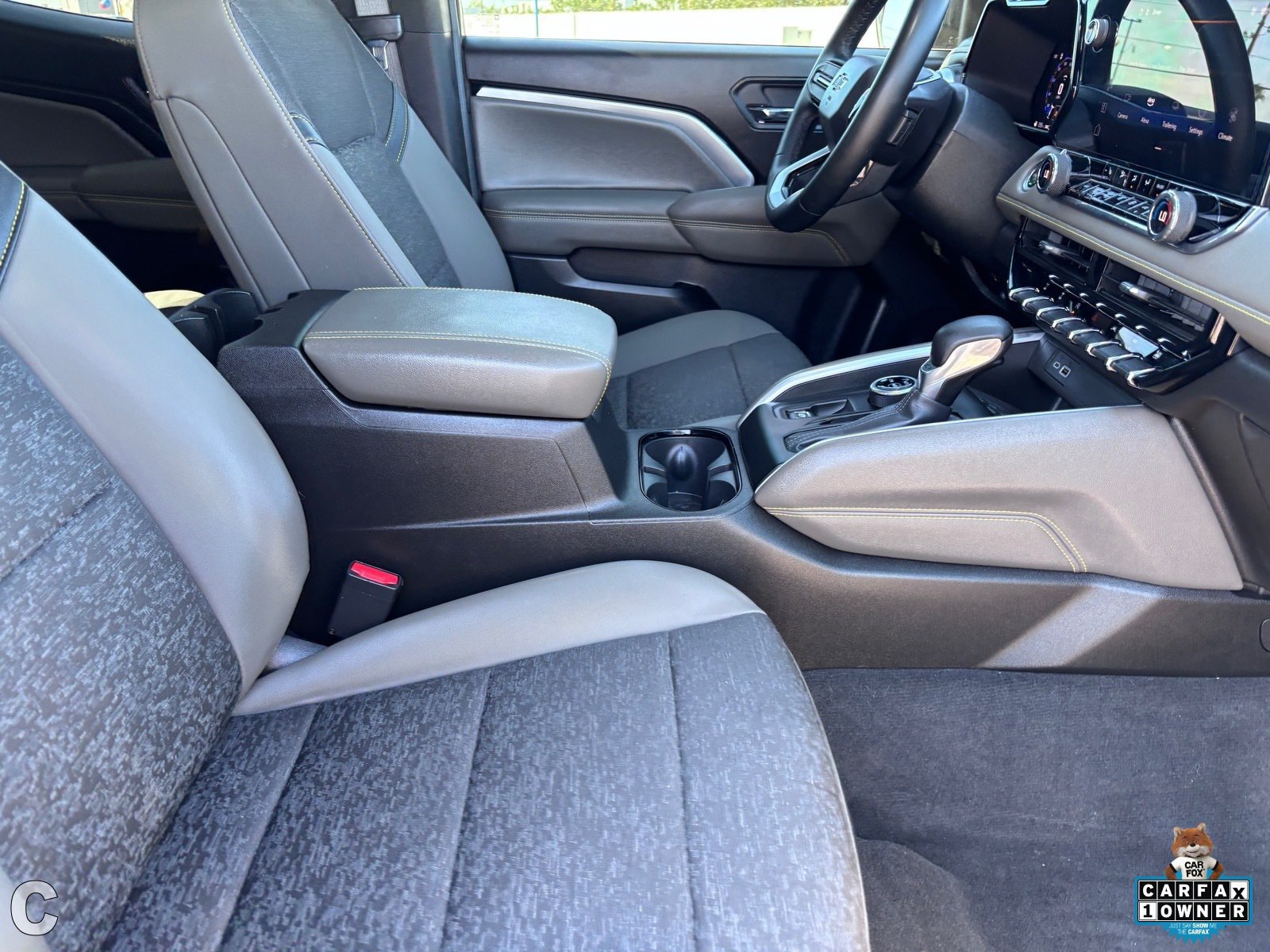 Used 2024 Chevrolet Colorado ZR2 w/ Technology Package AWD/4WD image 12