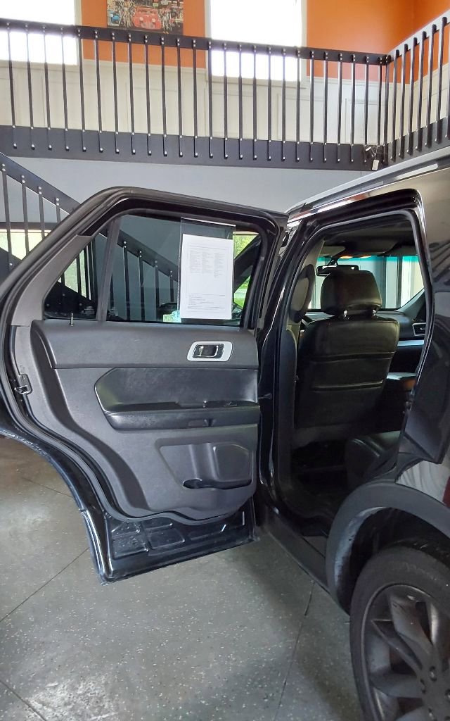 Used 2014 Ford Explorer XLT w/ Equipment Group 202A FWD image 20