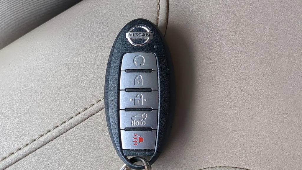 Certified 2020 Nissan Rogue SV image 25