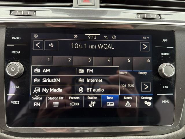 Used 2022 Volkswagen Tiguan SE image 18