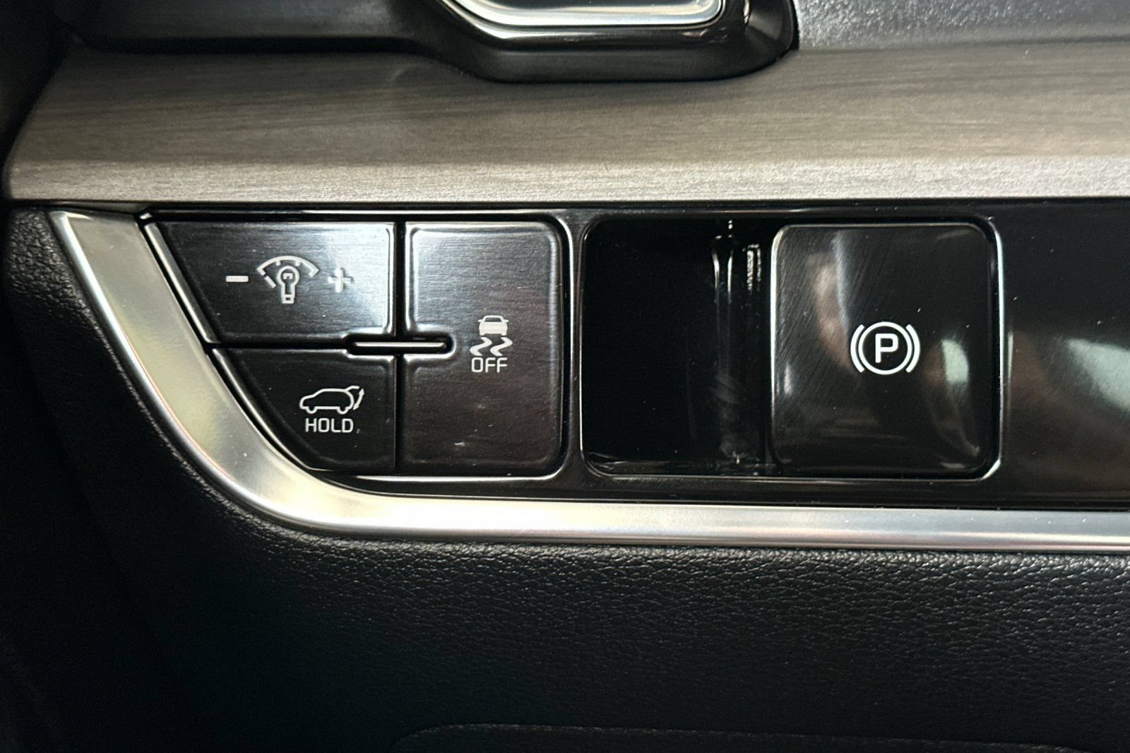 Used 2025 Kia Sportage X-Line w/ Premium Package AWD/4WD image 35