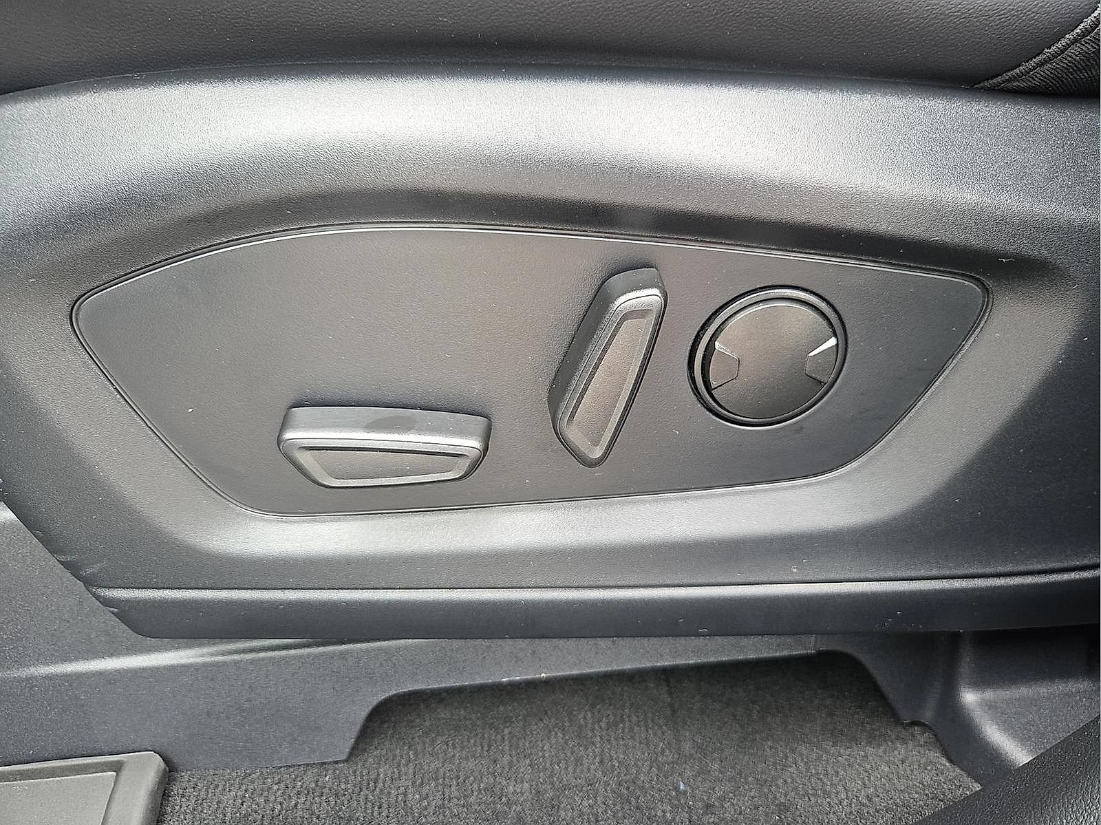 Used 2026 Ford Explorer Tremor w/ Tremor Convenience Package AWD/4WD image 16