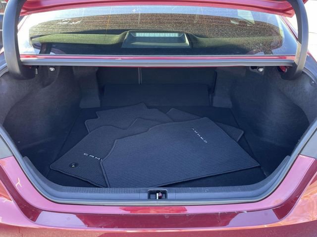Used 2018 Toyota Camry SE image 9