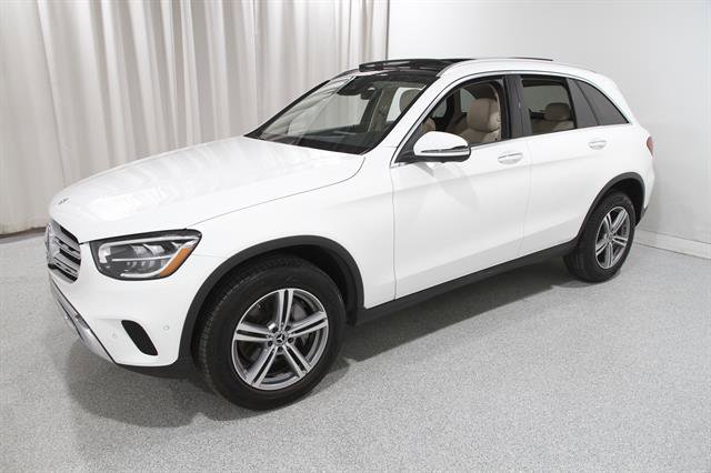 Used 2022 Mercedes-Benz GLC 300 4MATIC image 3