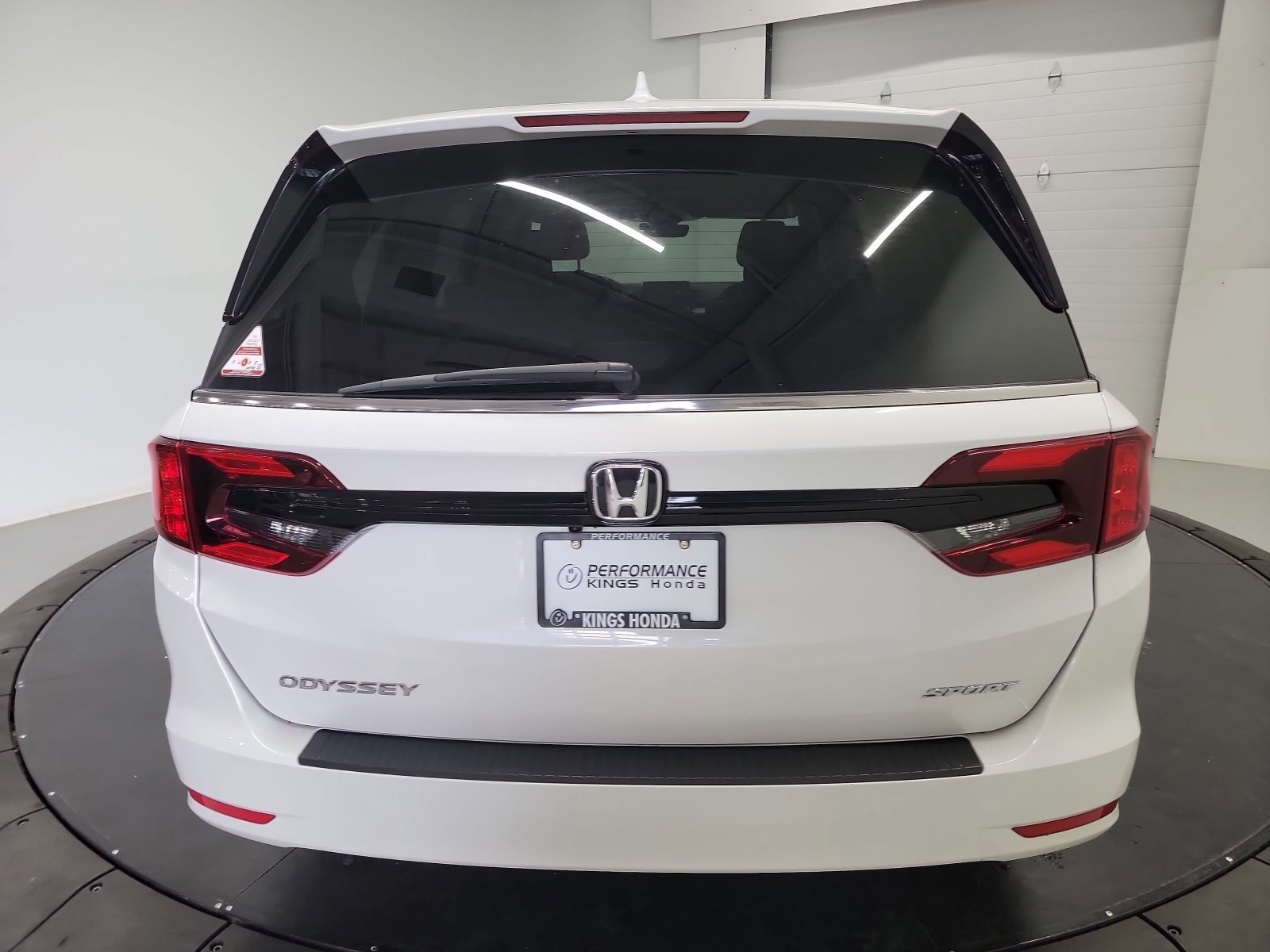 Certified 2023 Honda Odyssey Sport image 8