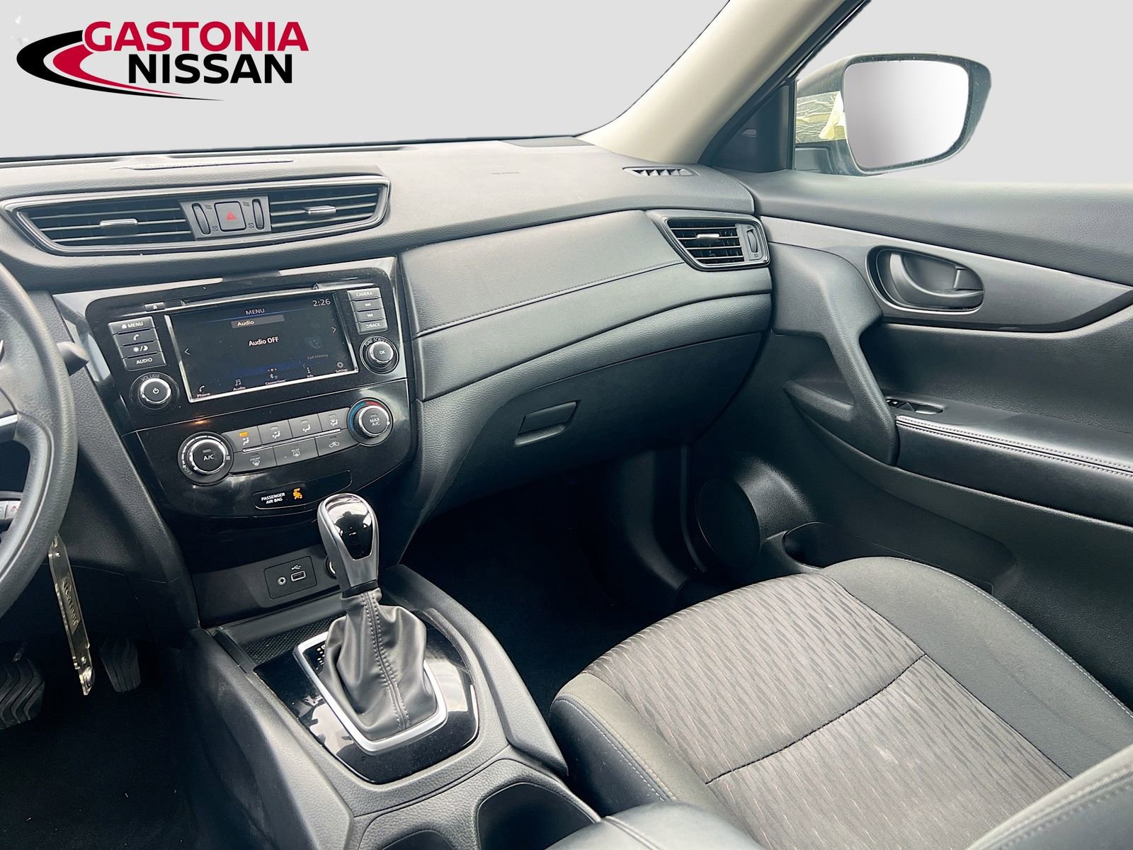 Used 2020 Nissan Rogue S image 27