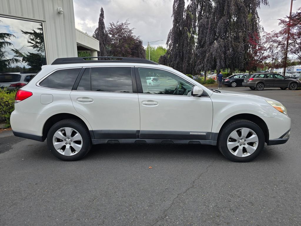 Used 2012 Subaru Outback 2.5i Premium AWD/4WD image 3