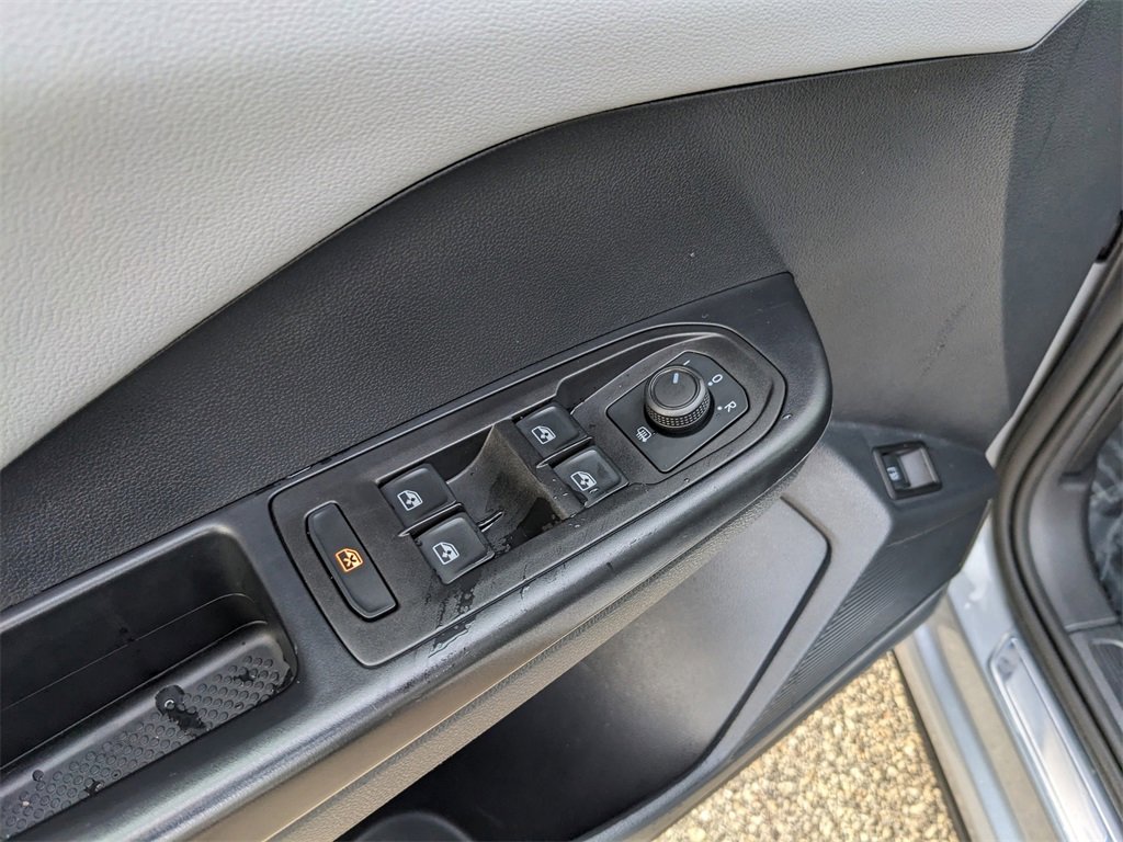 Certified 2023 Volkswagen Taos SE w/ Panoramic Sunroof Package image 22