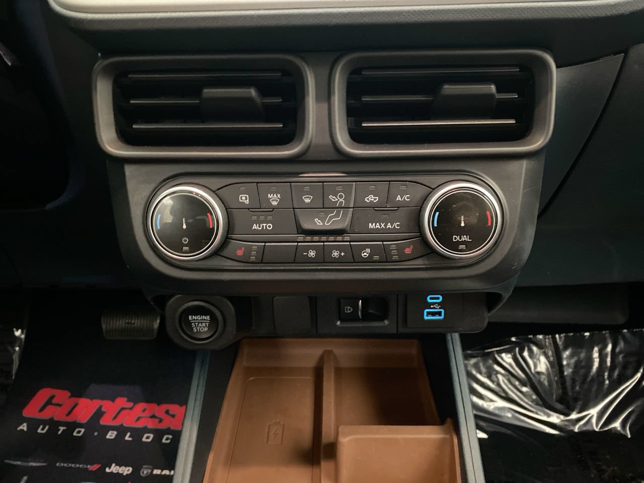 Used 2022 Ford Maverick Lariat w/ Lariat Luxury Package AWD/4WD image 20