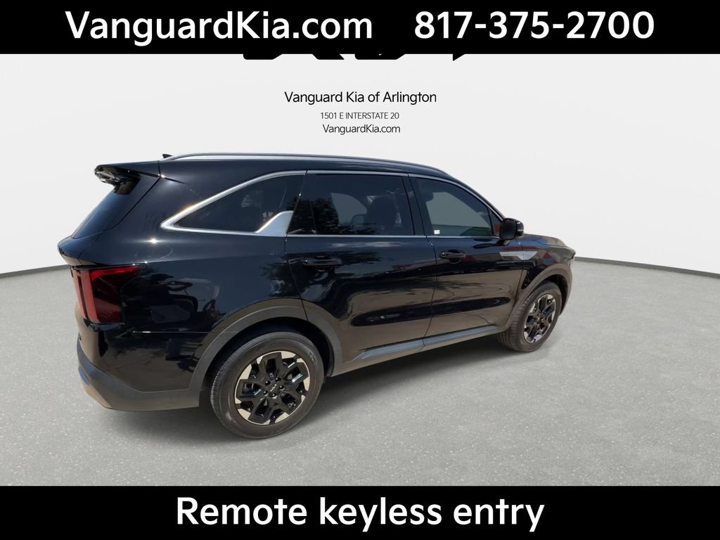 Certified 2025 Kia Sorento S FWD image 9