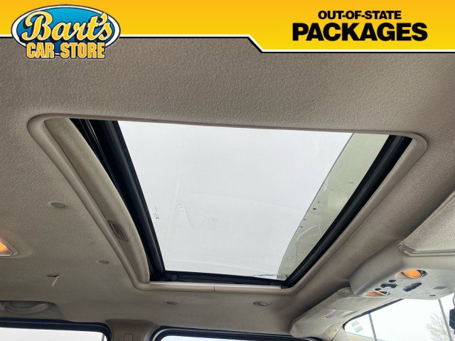 Used 2003 HUMMER H2 w/ Preferred Equipment Group image 17