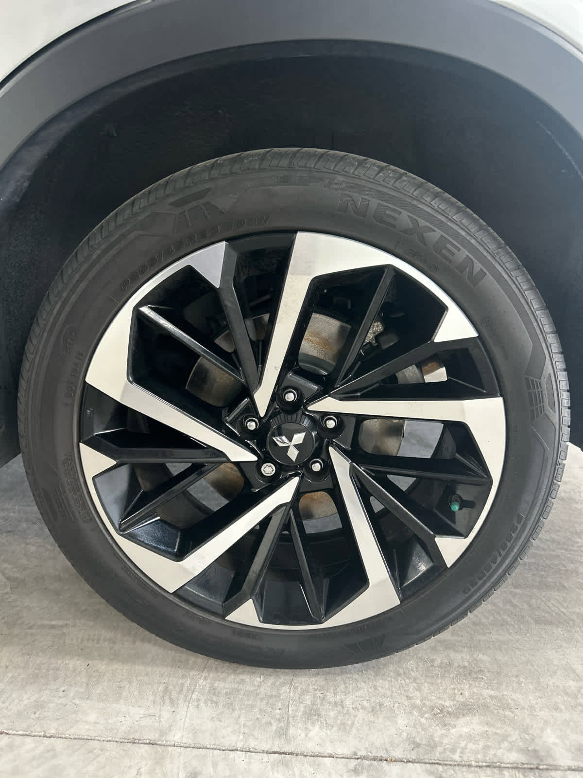 Used 2023 Mitsubishi Outlander SE image 11