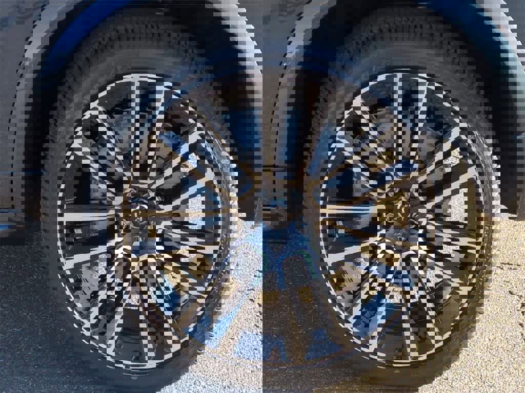 New 2026 Volvo XC90 B6 Plus w/ Protection Package Premier image 12